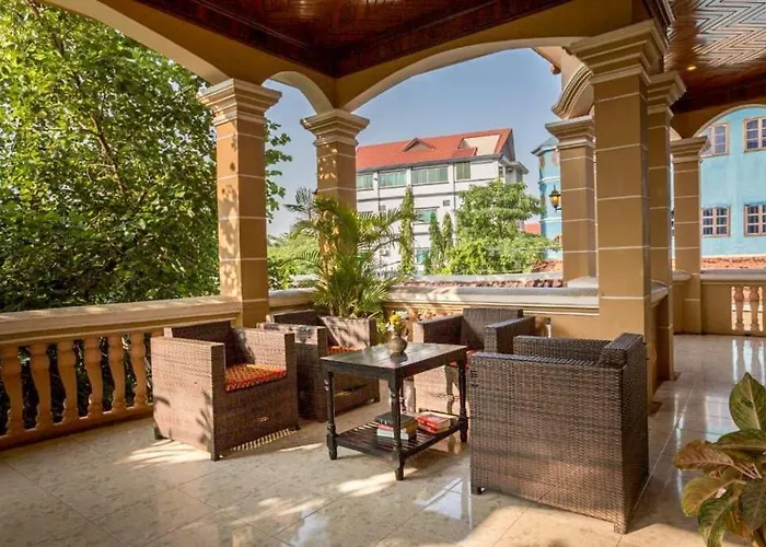 Hotel The Leaf Boutique 4*